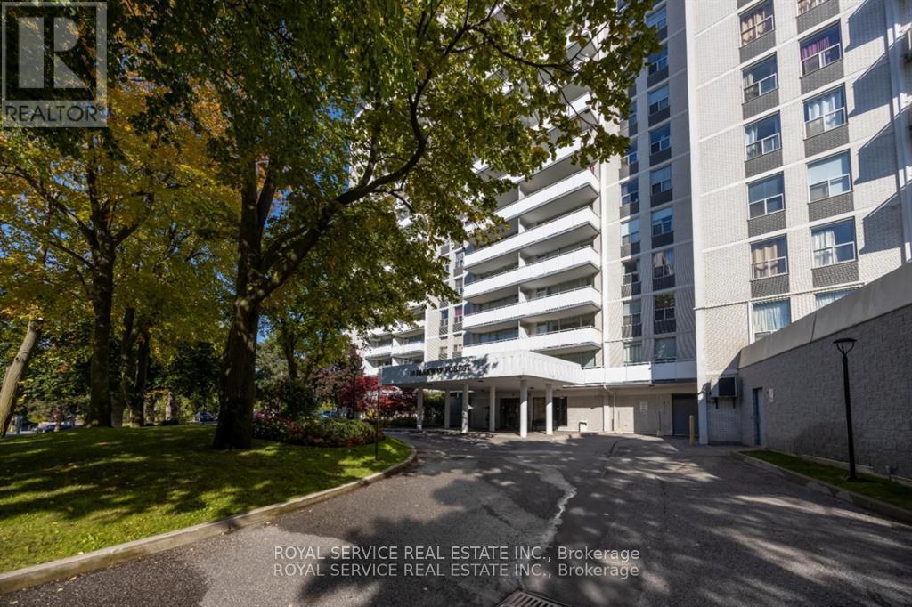 1008 - 10 Parkway Forest Drive, Toronto, Ontario  M2J 1L3 - Photo 5 - C12118114