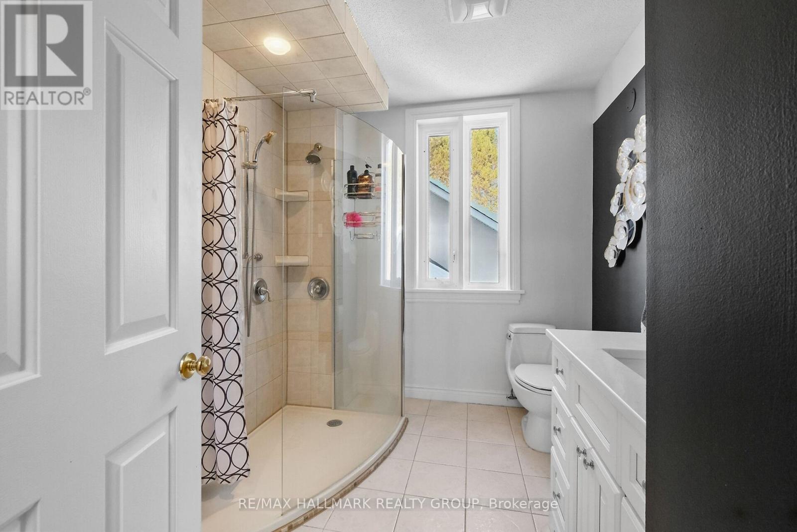 1390 Lough Drive, Ottawa, Ontario  K4C 1A9 - Photo 29 - X12118100