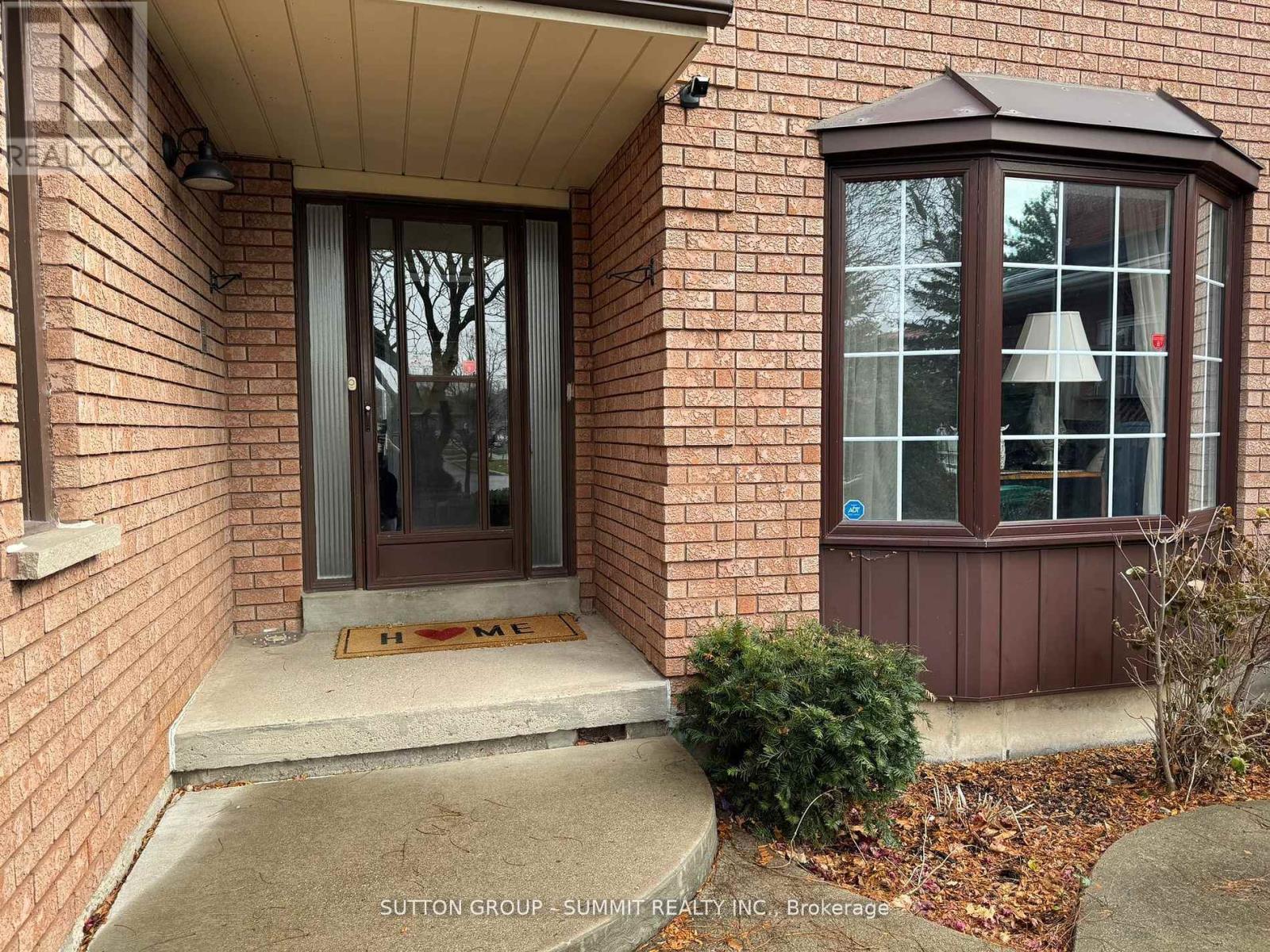 1928 Aldermead Road, Mississauga, Ontario  L5M 2Z9 - Photo 2 - W12111226