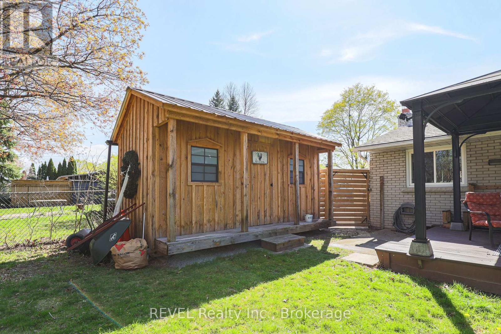 21 Foxglove Avenue, St. Catharines (Bunting/linwell), Ontario  L2M 3E7 - Photo 4 - X12118146