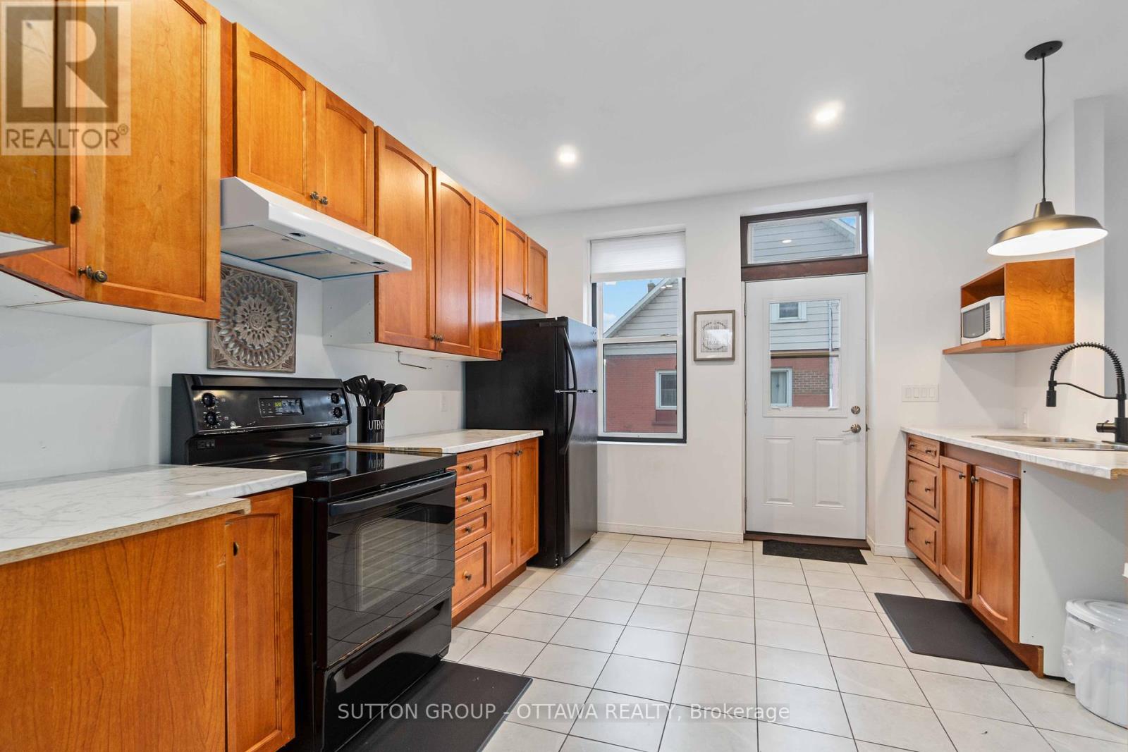 25 James Street, Smiths Falls, Ontario  K7A 1W7 - Photo 3 - X12115759