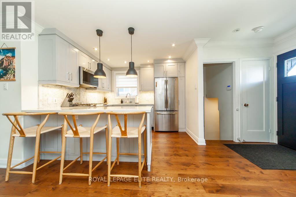 75 Manitoba Street, Toronto, Ontario  M8Y 1E1 - Photo 11 - W12118064