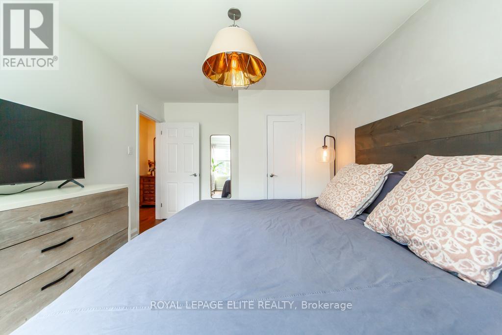 75 Manitoba Street, Toronto, Ontario  M8Y 1E1 - Photo 19 - W12118064