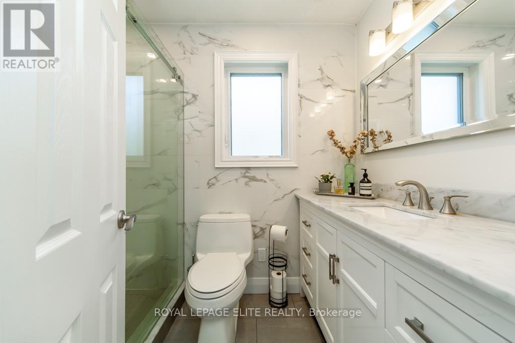 75 Manitoba Street, Toronto, Ontario  M8Y 1E1 - Photo 21 - W12118064