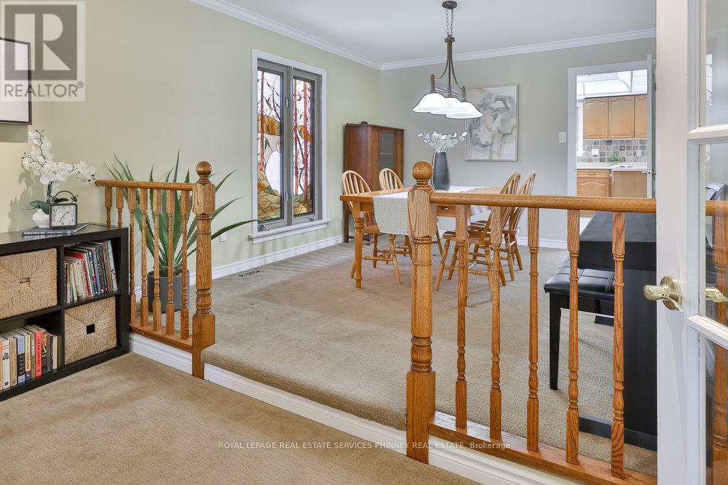 391 March Crescent, Oakville, Ontario  L6H 5X7 - Photo 11 - W12118082