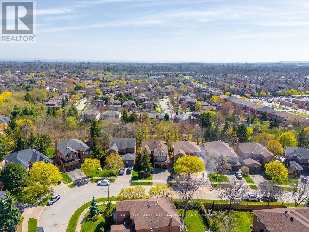 391 March Crescent, Oakville, Ontario  L6H 5X7 - Photo 31 - W12118082