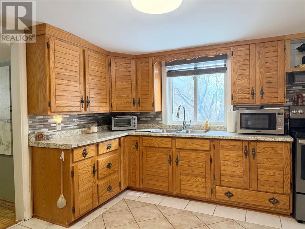 4902 50 Street, Clandonald, Alberta  T9X 0X0 - Photo 5 - A2189557