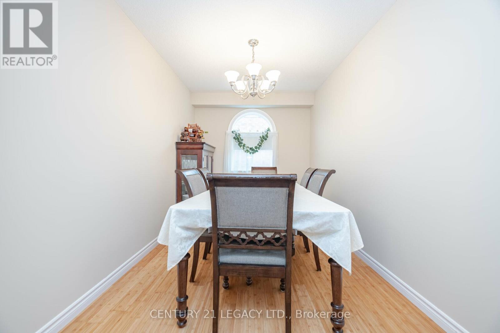 44 Dominion Drive, Guelph, Ontario  N1L 0B4 - Photo 14 - X12118042