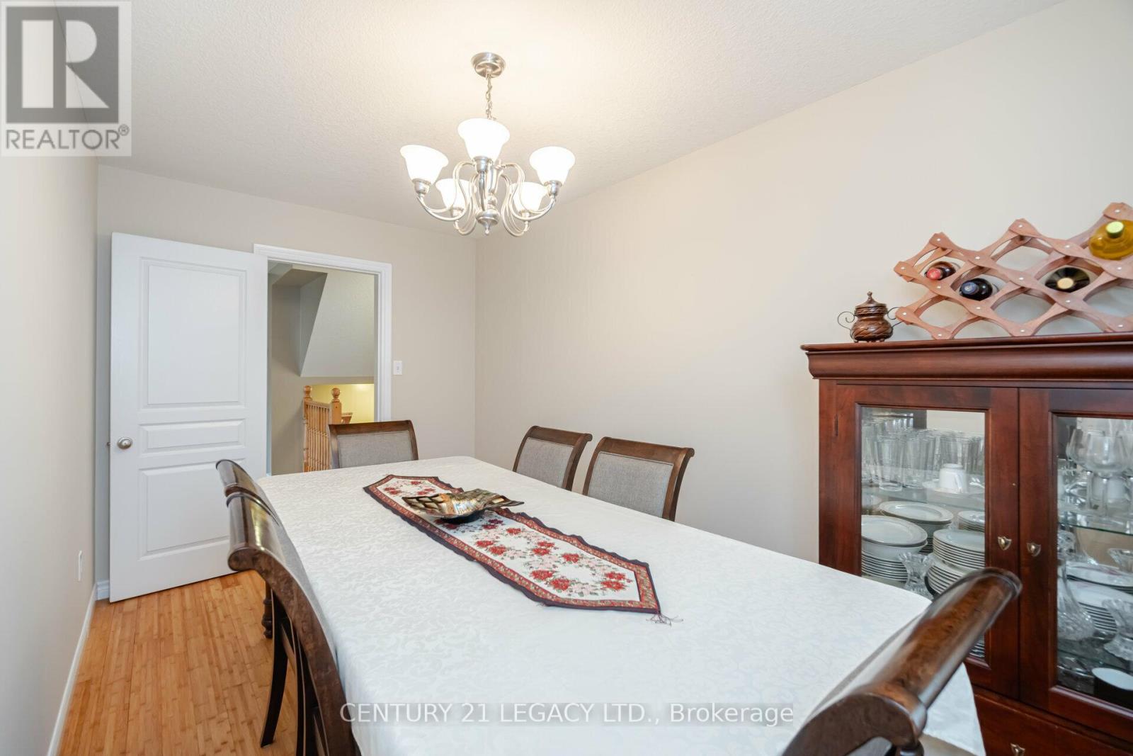 44 Dominion Drive, Guelph, Ontario  N1L 0B4 - Photo 15 - X12118042