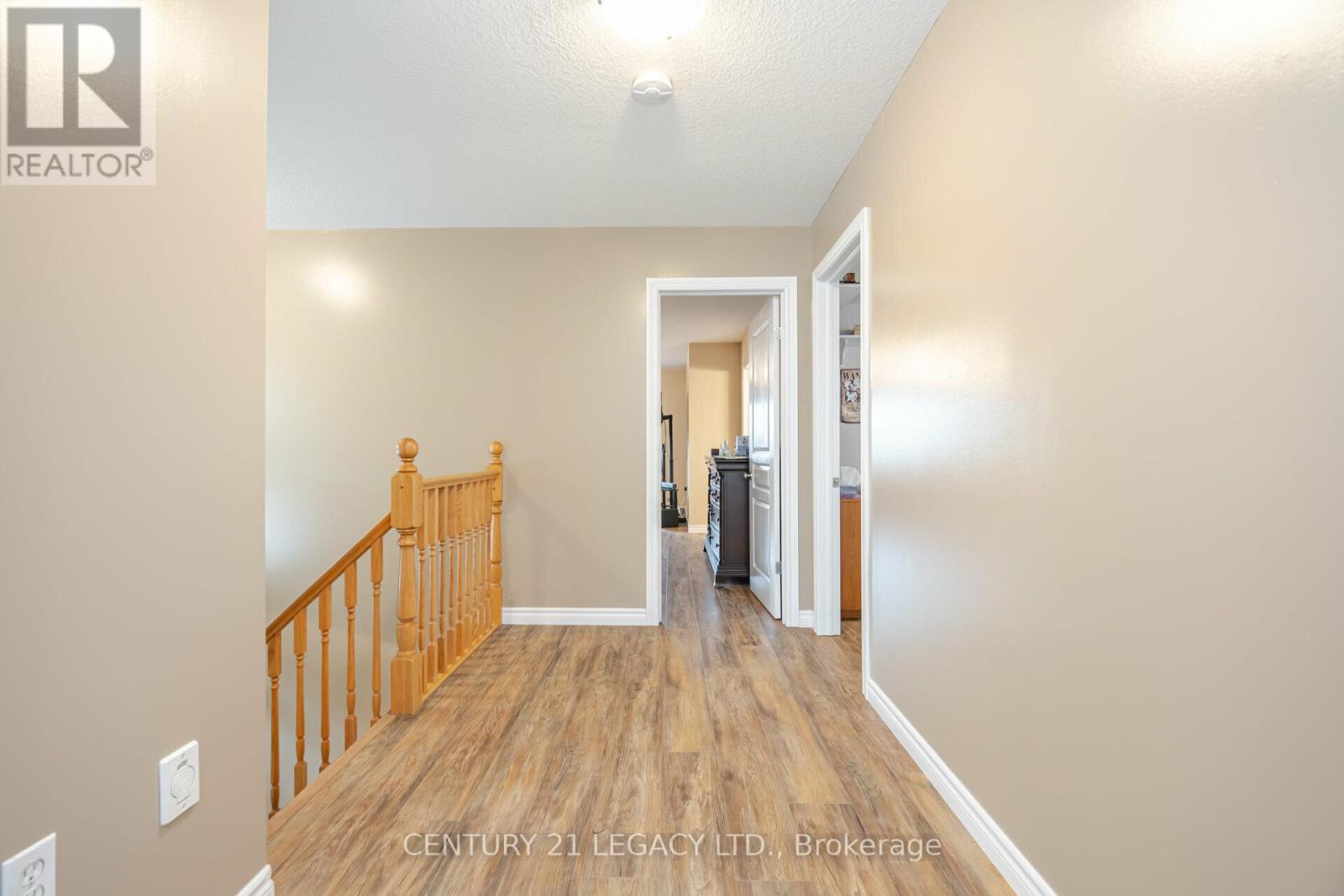 44 Dominion Drive, Guelph, Ontario  N1L 0B4 - Photo 19 - X12118042