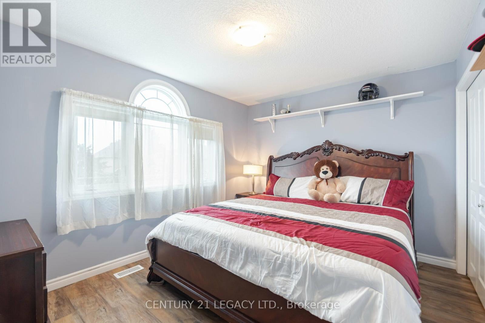 44 Dominion Drive, Guelph, Ontario  N1L 0B4 - Photo 26 - X12118042