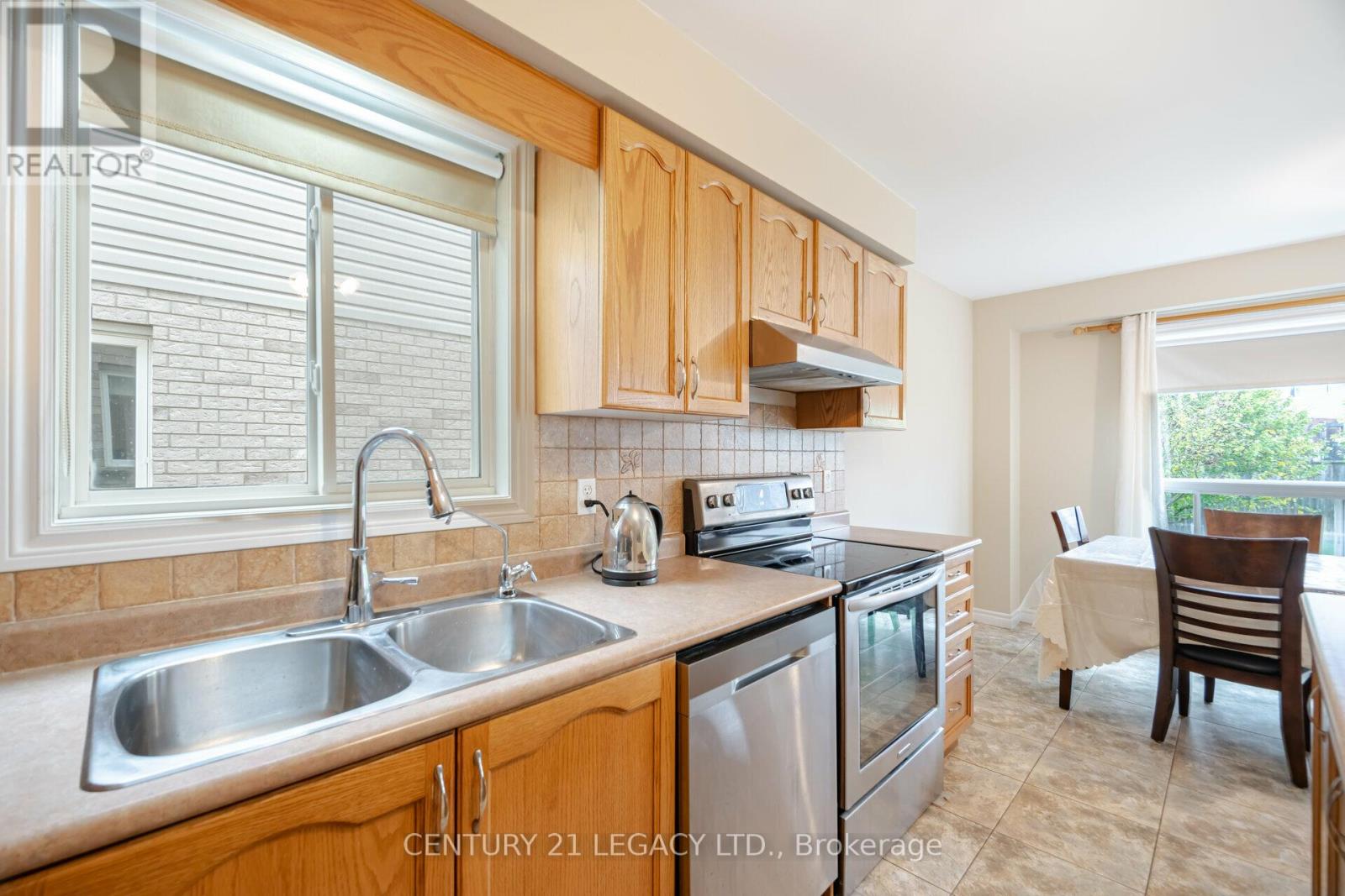 44 Dominion Drive, Guelph, Ontario  N1L 0B4 - Photo 9 - X12118042