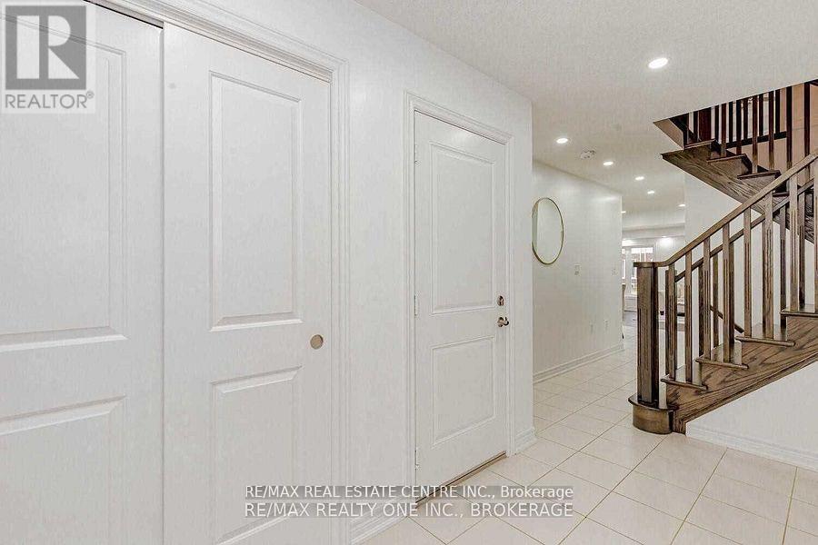 99 Bethune Avenue, Hamilton (Stoney Creek), Ontario  L0R 1P0 - Photo 15 - X12118072