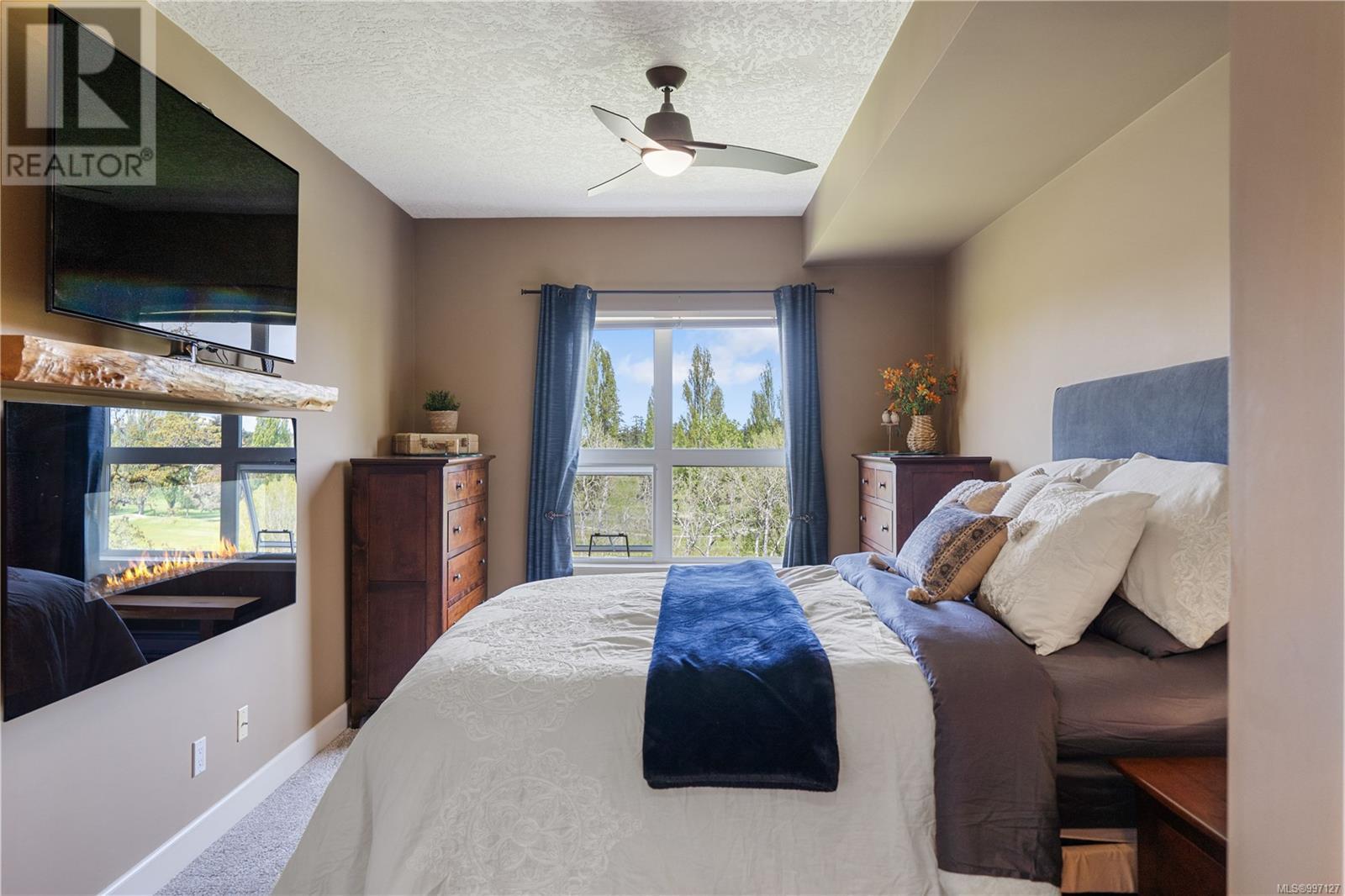 404 1156 Colville Rd, Esquimalt, British Columbia  V9A 4P7 - Photo 11 - 997127