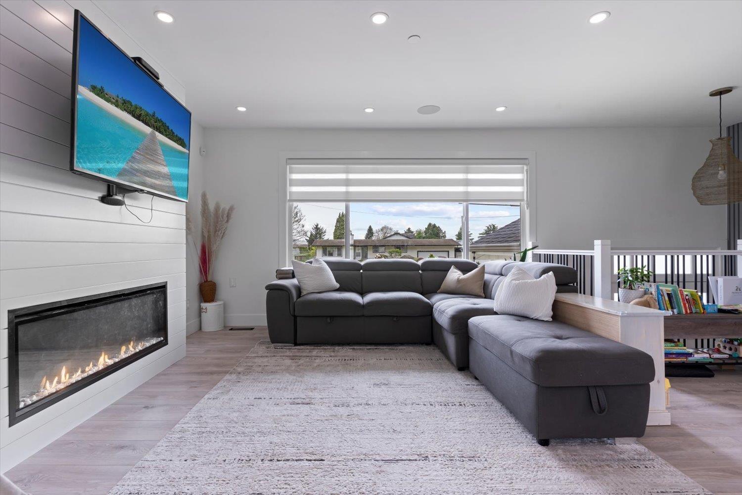 Property at 34931 DEWDNEY TRUNK ROAD image 4