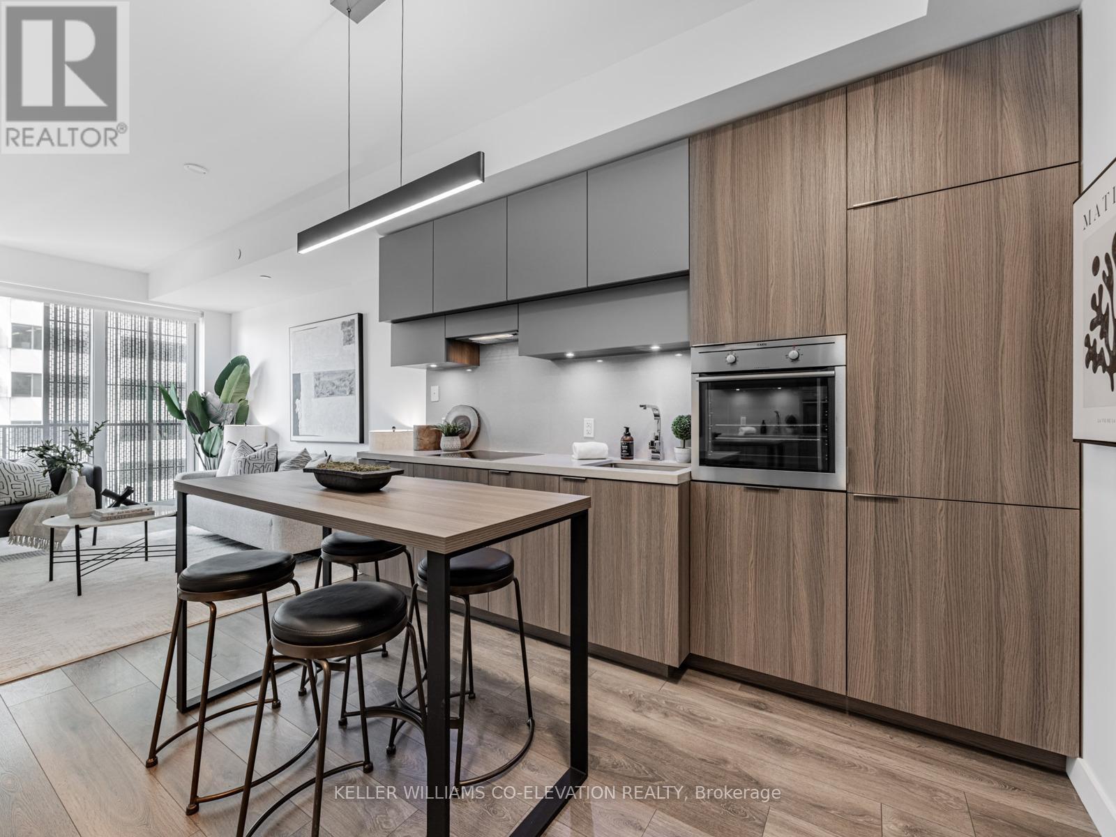 1003 - 8 Eglinton Avenue E, Toronto (Mount Pleasant West), Ontario  M4P 0C1 - Photo 6 - C12118117
