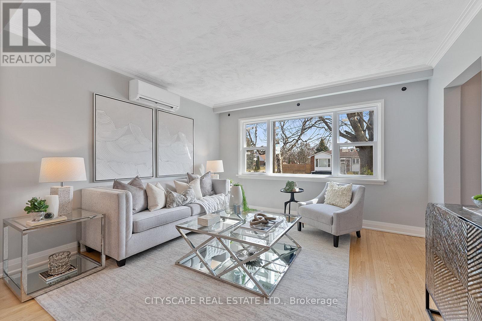 65 IVORWOOD CRESCENT, Toronto, Ontario