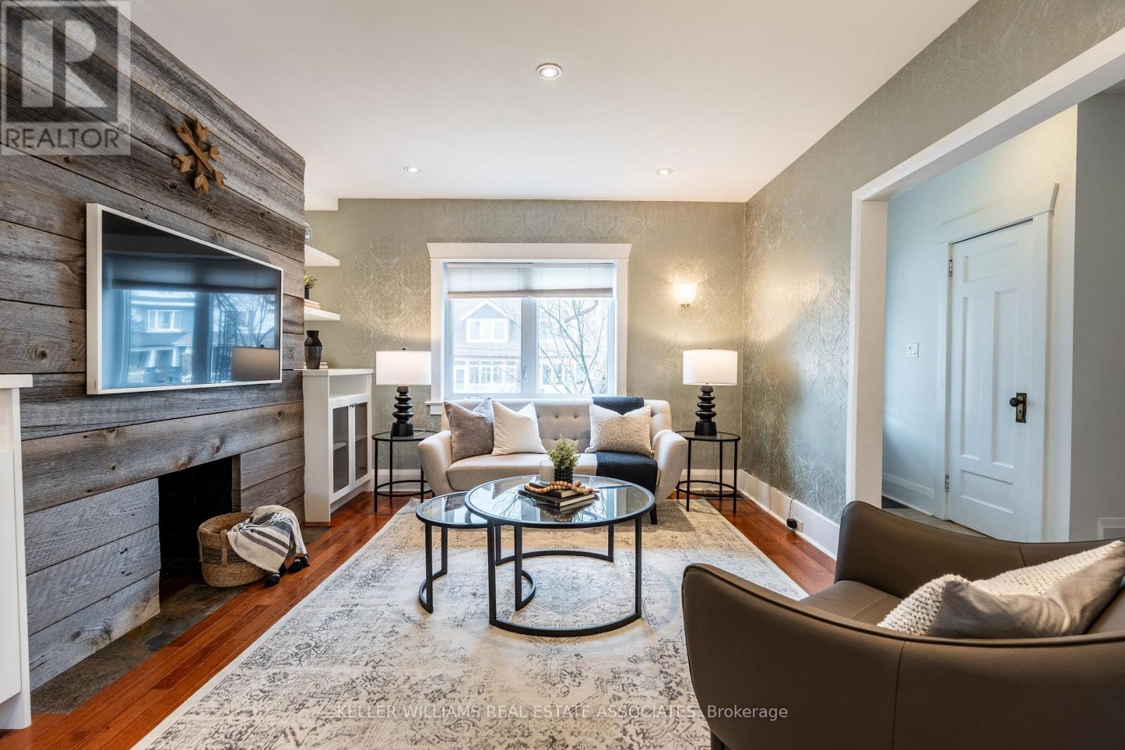 77 Harris Avenue, Toronto (East End-Danforth), Ontario  M4C 1P5 - Photo 8 - E12118109