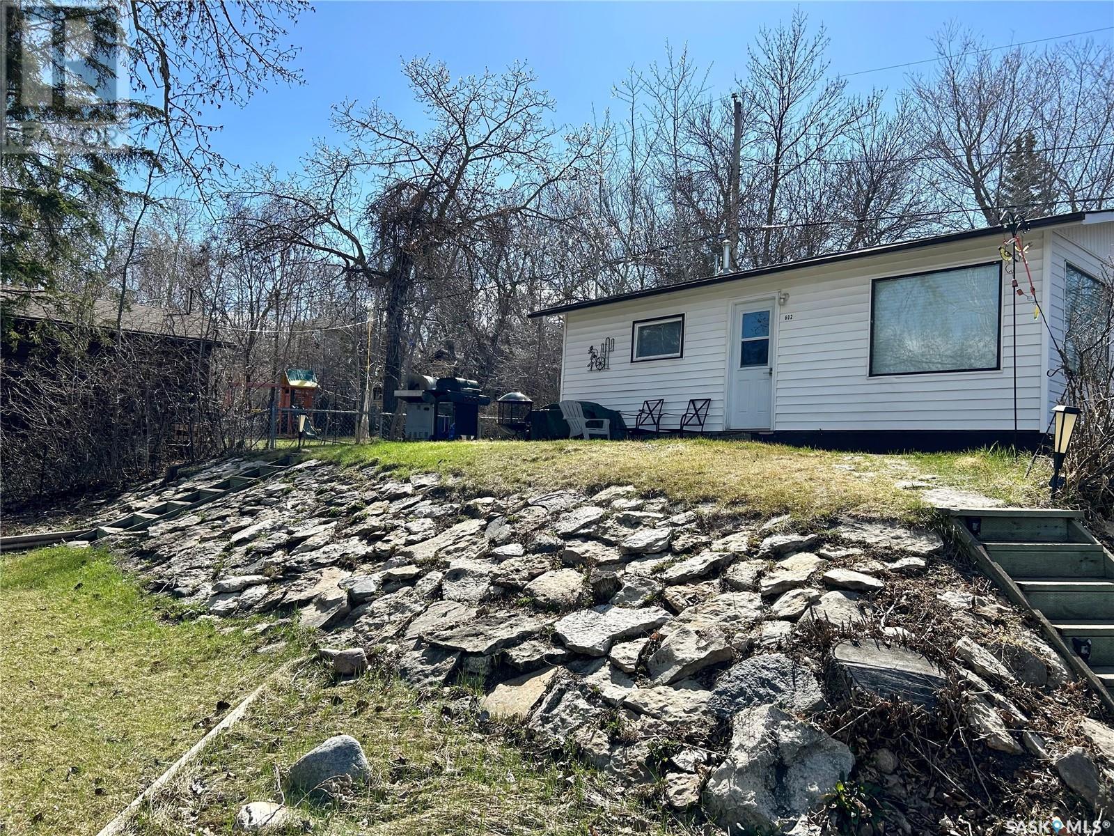 Property at 602 16th STREET E image 4