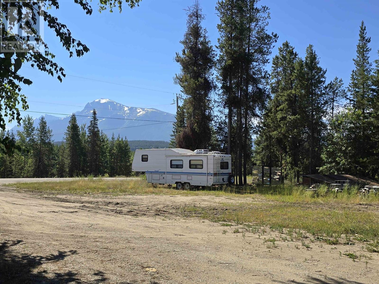 5925 Whiskeyfill Road, Valemount, British Columbia  V0E 2Z0 - Photo 8 - R2996255
