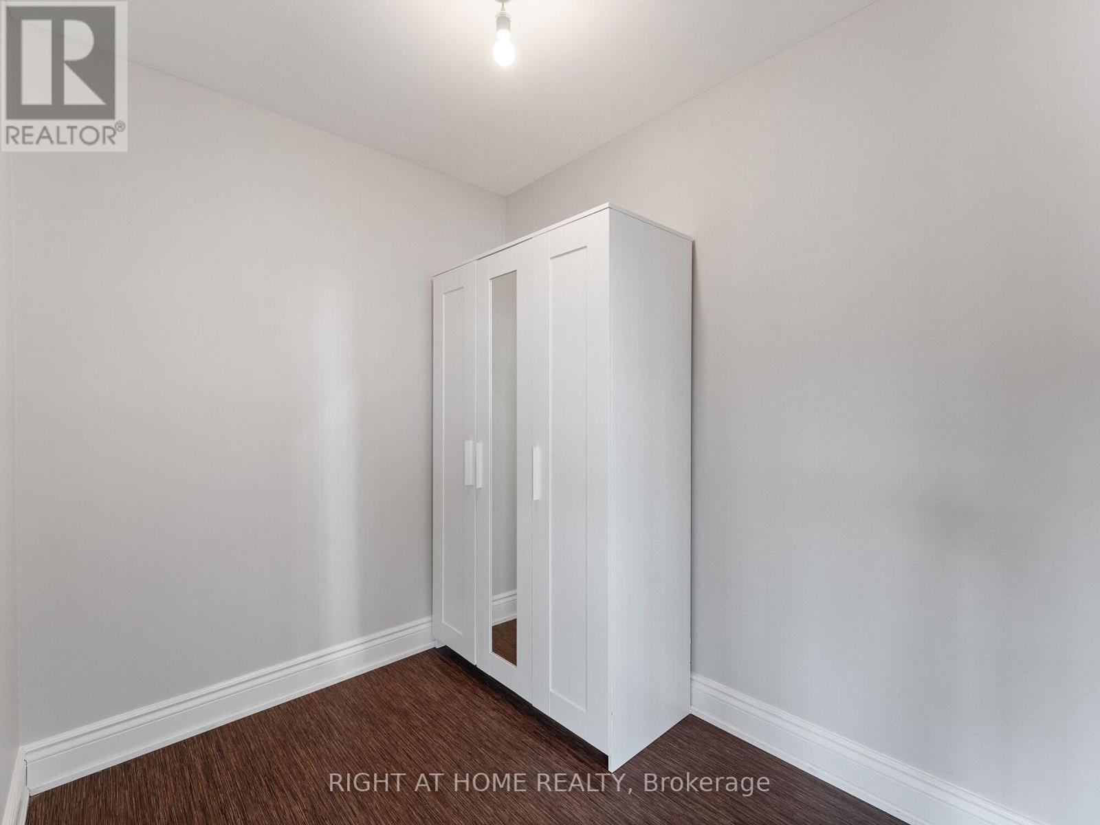 8 - 120 Bronte Road, Oakville, Ontario  L6L 3C1 - Photo 17 - W12118137