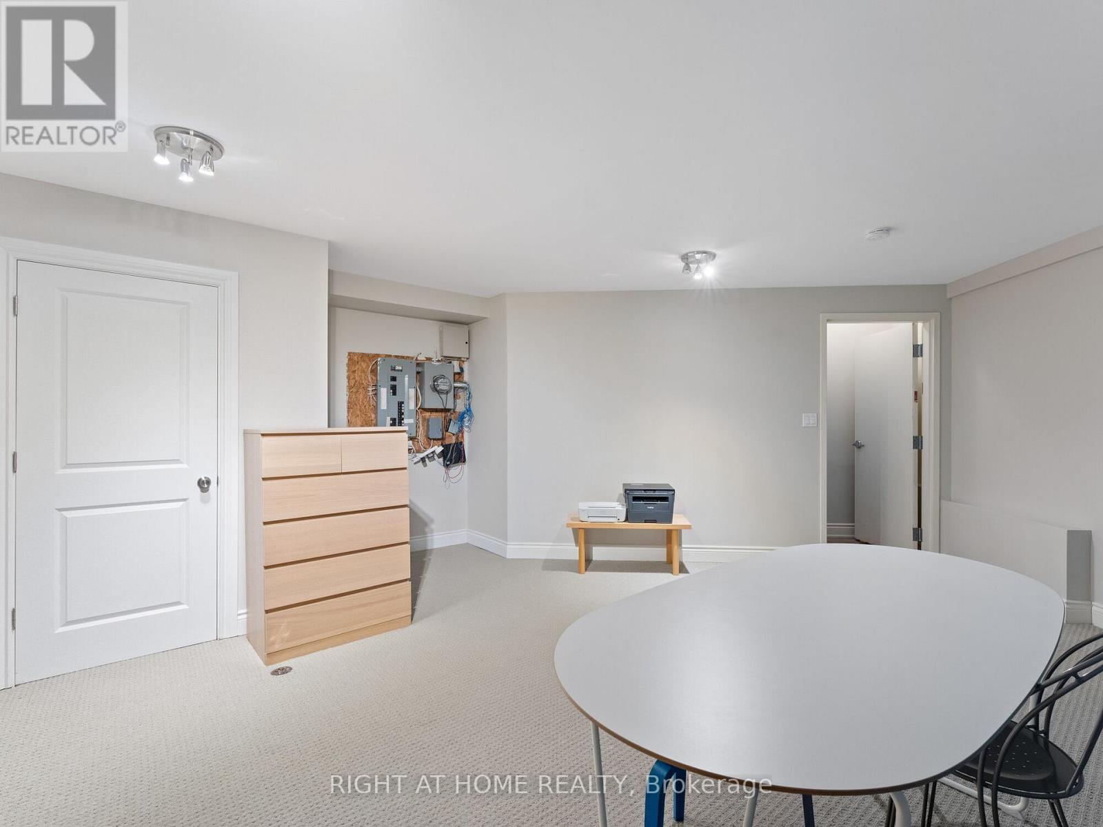 8 - 120 Bronte Road, Oakville, Ontario  L6L 3C1 - Photo 29 - W12118137