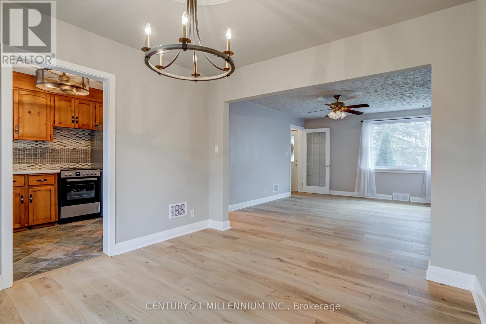 78 York Road, Guelph (St. Patrick's Ward), Ontario  N1E 3E6 - Photo 12 - X12118105