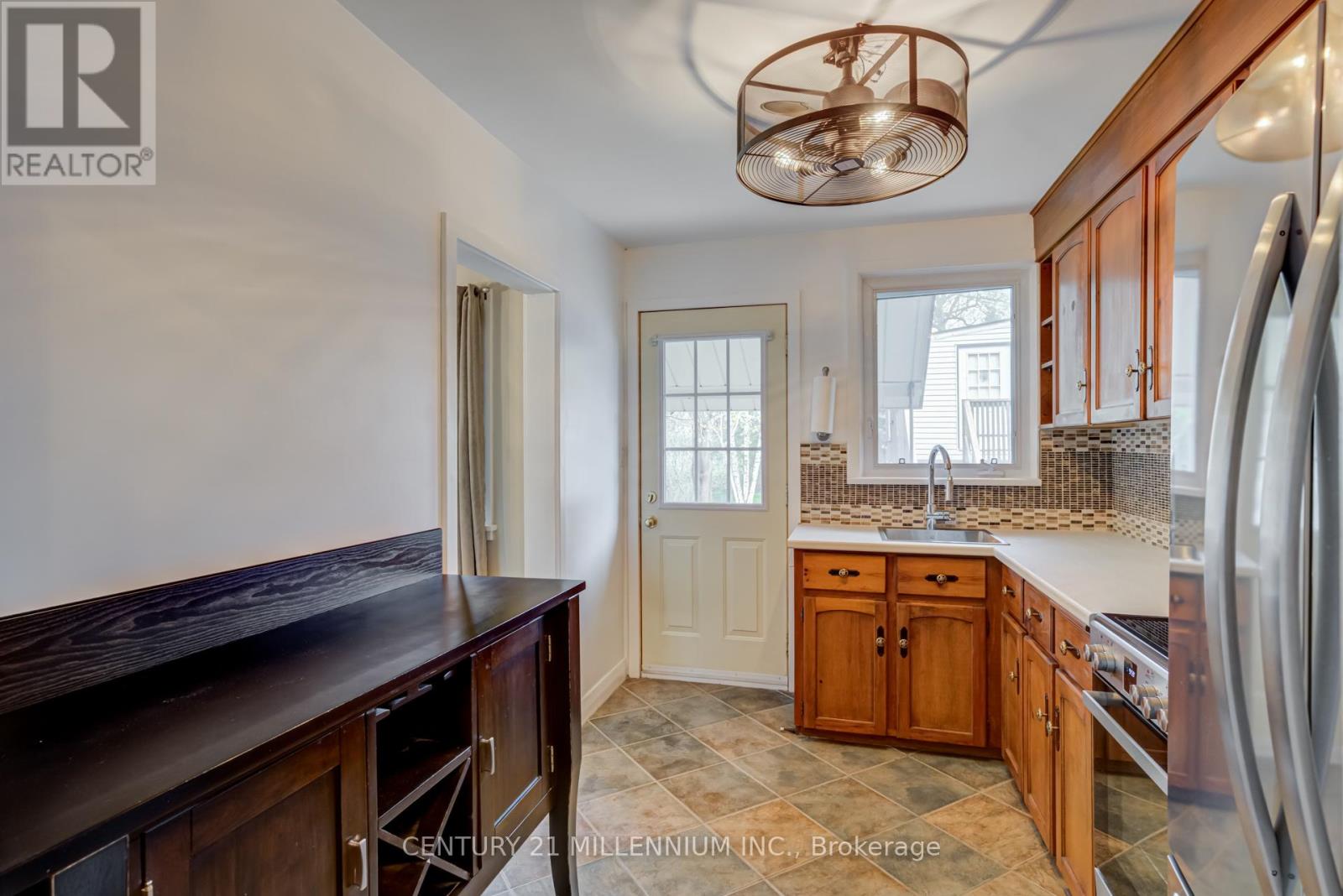 78 York Road, Guelph (St. Patrick's Ward), Ontario  N1E 3E6 - Photo 13 - X12118105