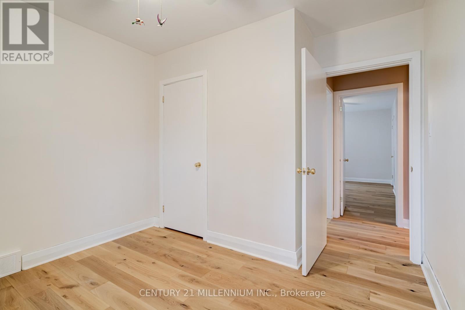 78 York Road, Guelph (St. Patrick's Ward), Ontario  N1E 3E6 - Photo 25 - X12118105