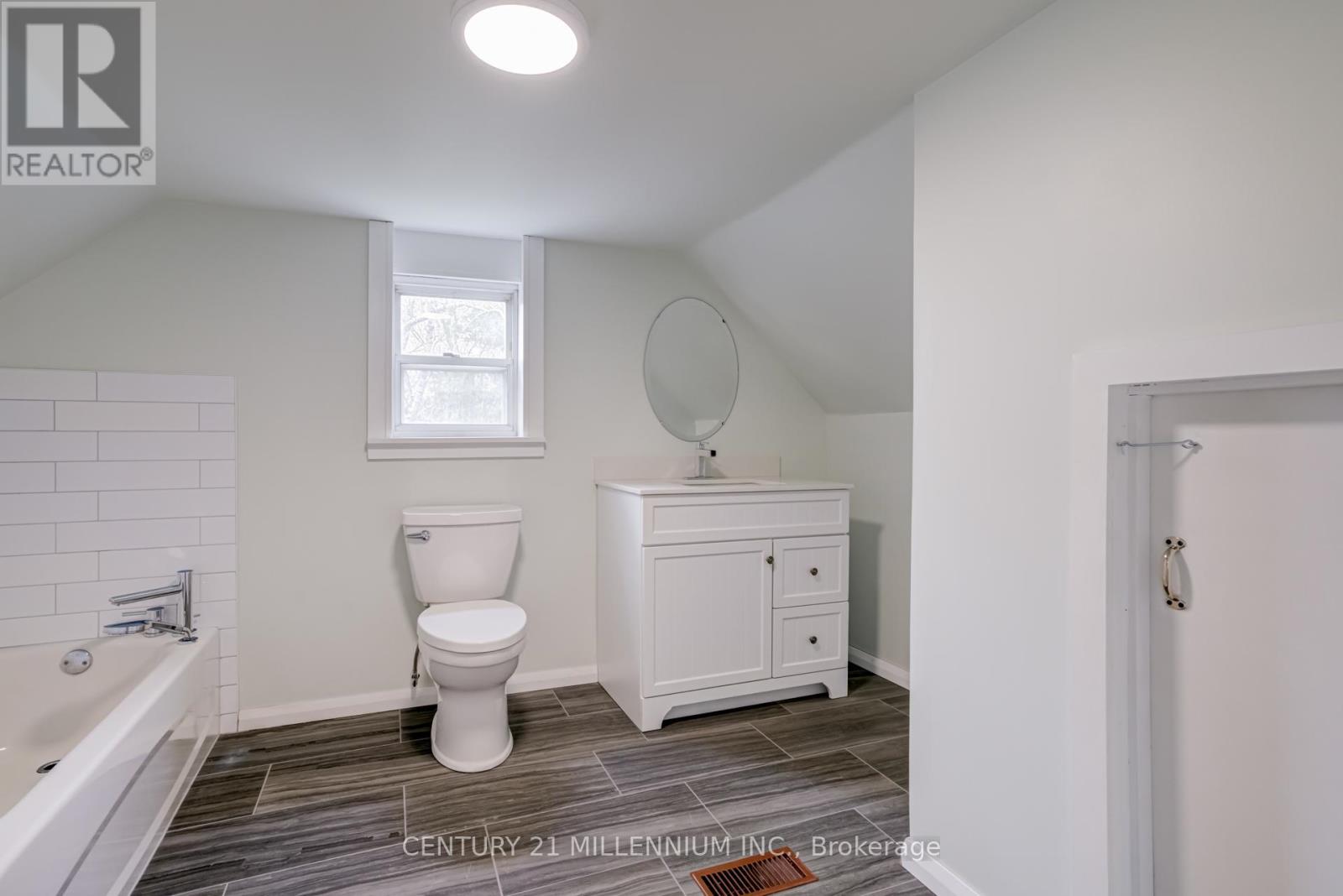 78 York Road, Guelph (St. Patrick's Ward), Ontario  N1E 3E6 - Photo 32 - X12118105