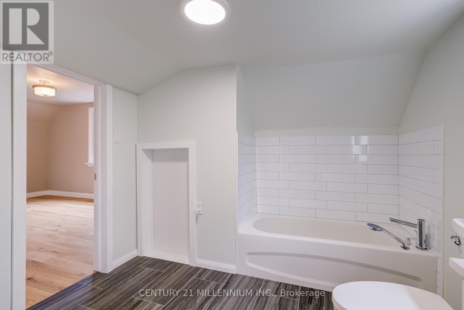 78 York Road, Guelph (St. Patrick's Ward), Ontario  N1E 3E6 - Photo 33 - X12118105