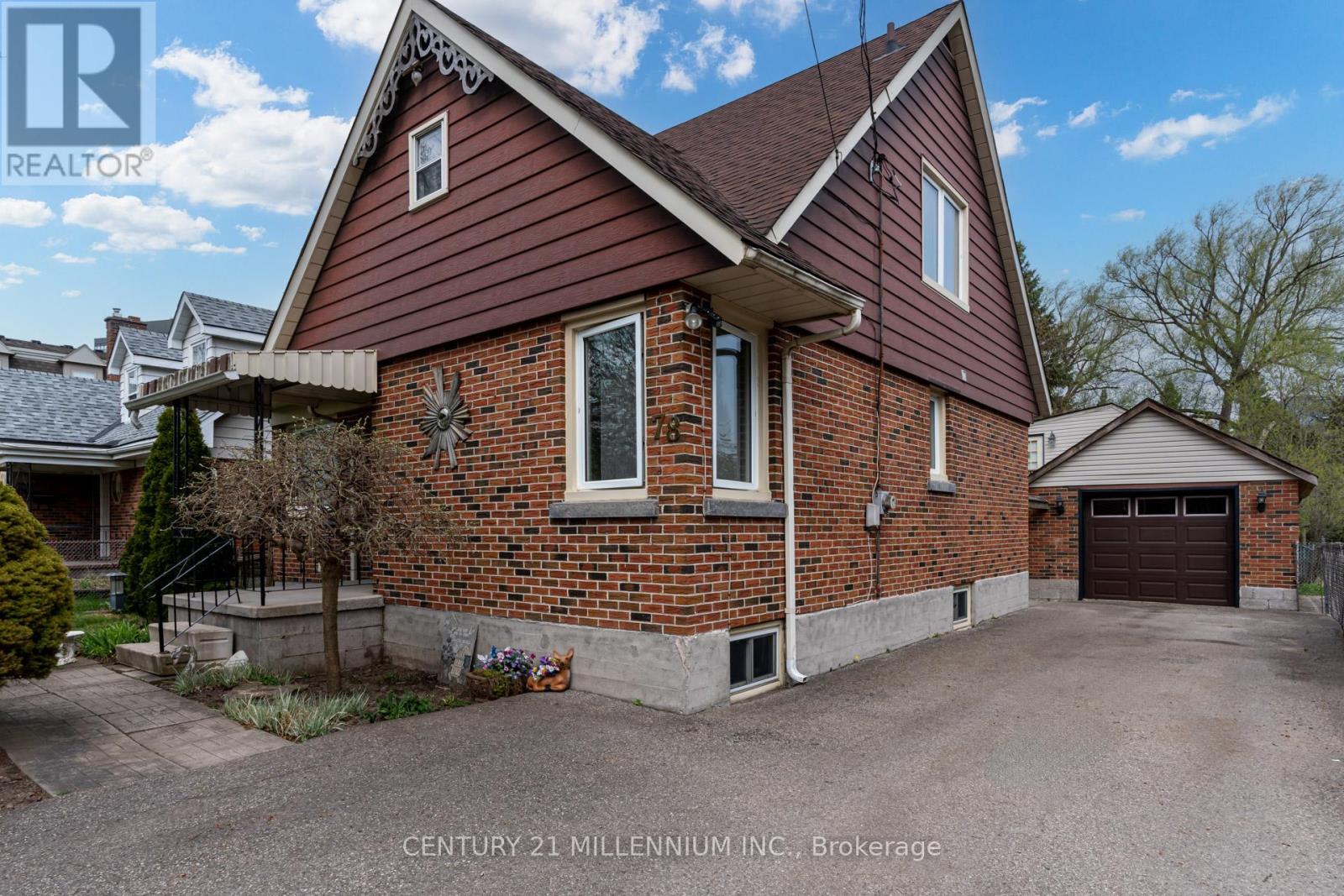 78 York Road, Guelph (St. Patrick's Ward), Ontario  N1E 3E6 - Photo 4 - X12118105