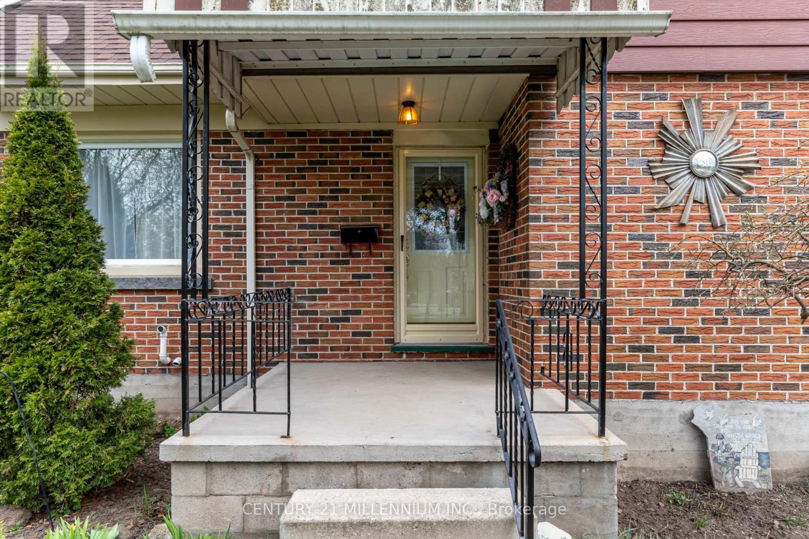 78 York Road, Guelph (St. Patrick's Ward), Ontario  N1E 3E6 - Photo 6 - X12118105