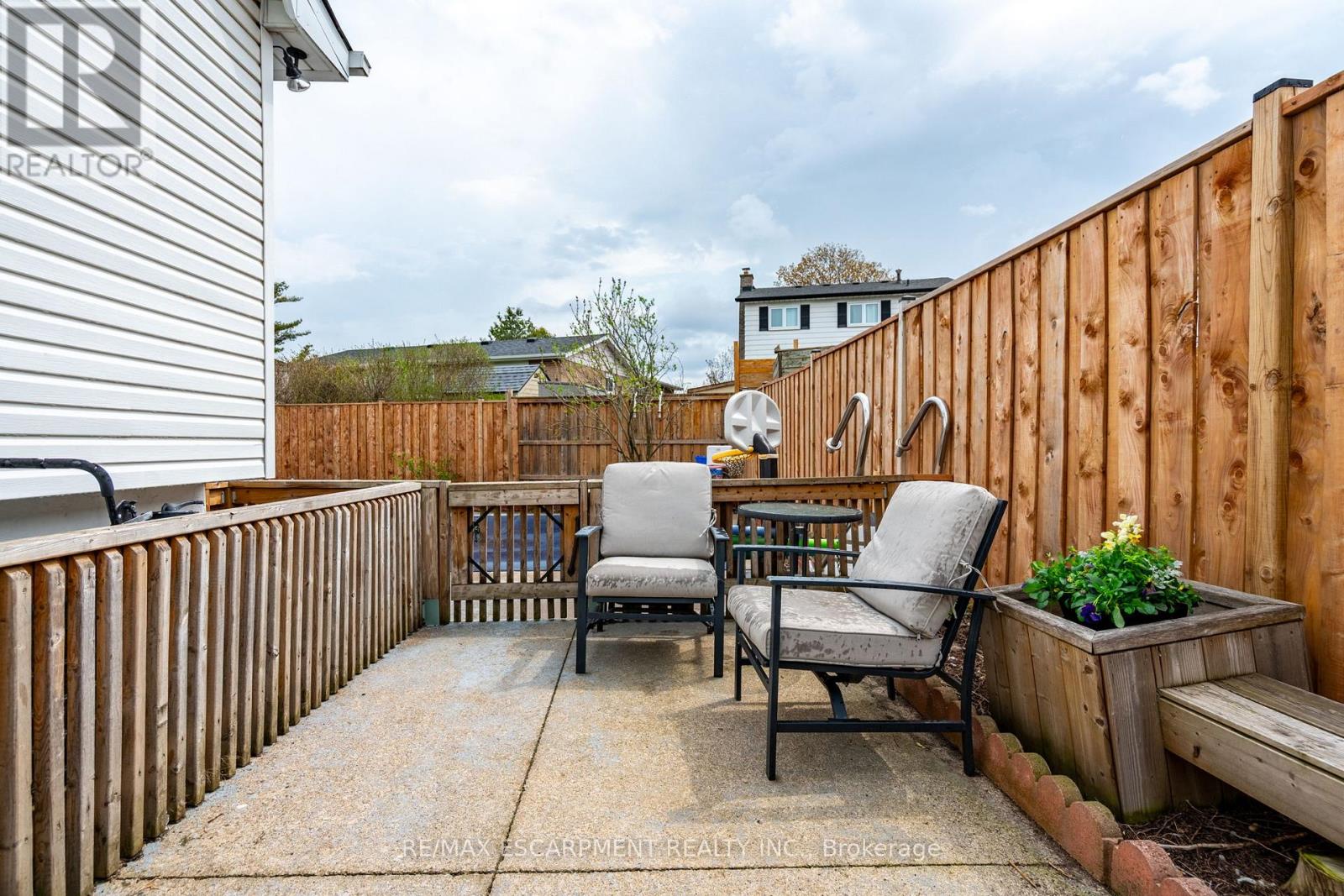 12 Brendan Court, Hamilton, Ontario  L8T 4R4 - Photo 21 - X12118112