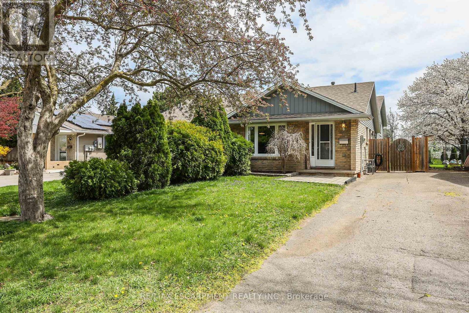 12 MCNICHOLL CIRCLE, St. Catharines, Ontario