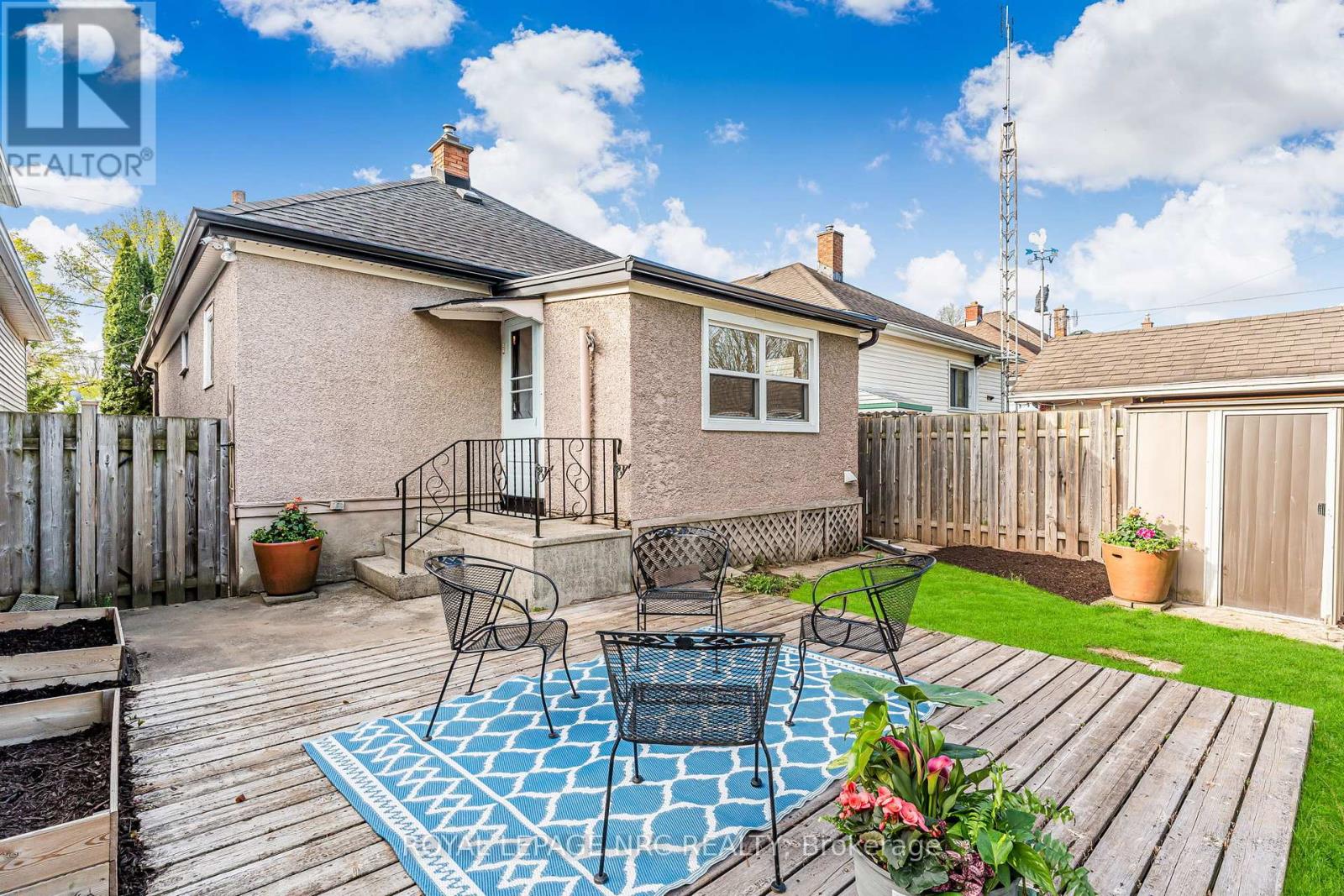 83 Pleasant Avenue, St. Catharines (Downtown), Ontario  L2R 1X9 - Photo 21 - X12118169