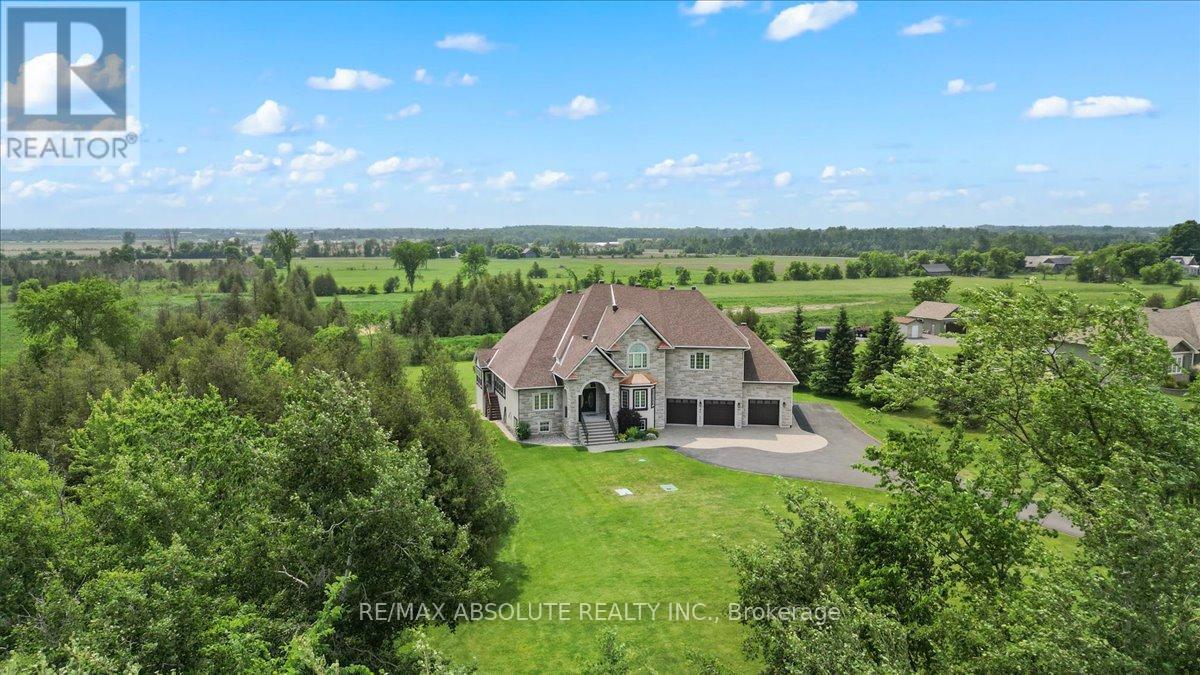 124 Biltmore Crescent, Ottawa, Ontario  K2S 2C6 - Photo 2 - X12118187