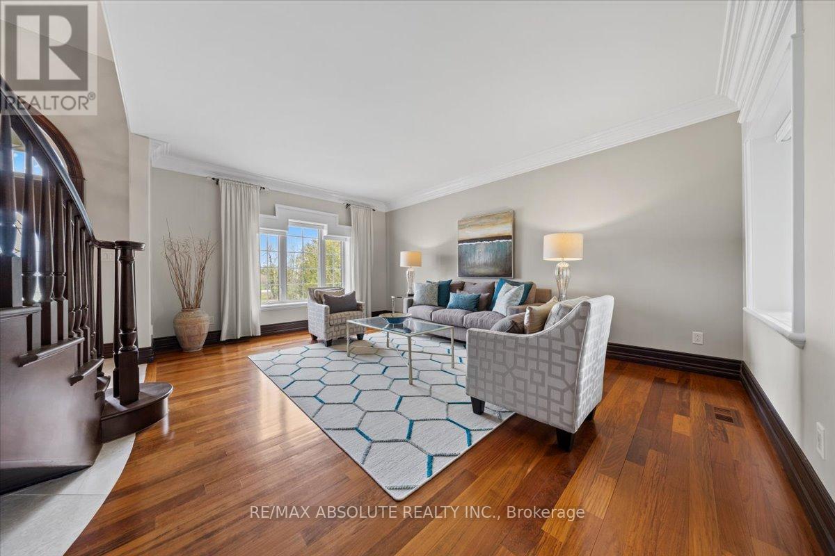 124 Biltmore Crescent, Ottawa, Ontario  K2S 2C6 - Photo 7 - X12118187