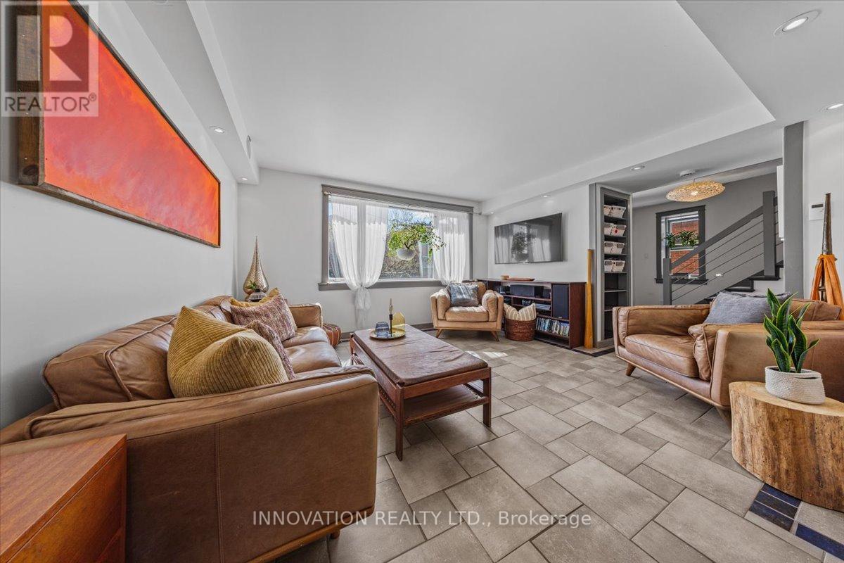 202 Ivy Crescent, Ottawa, Ontario  K1M 1X8 - Photo 13 - X12118209