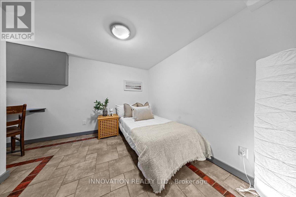 202 Ivy Crescent, Ottawa, Ontario  K1M 1X8 - Photo 33 - X12118209
