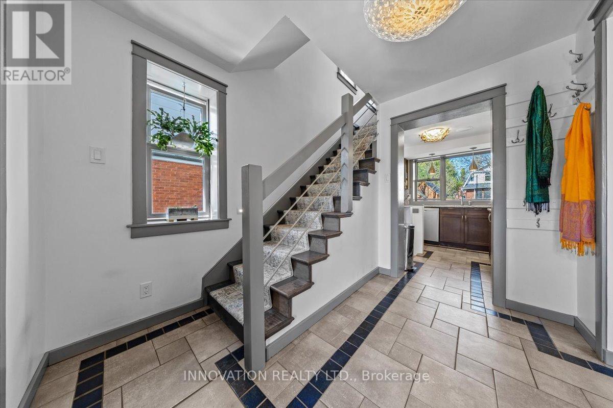 Property at 202 IVY CRESCENT image 5