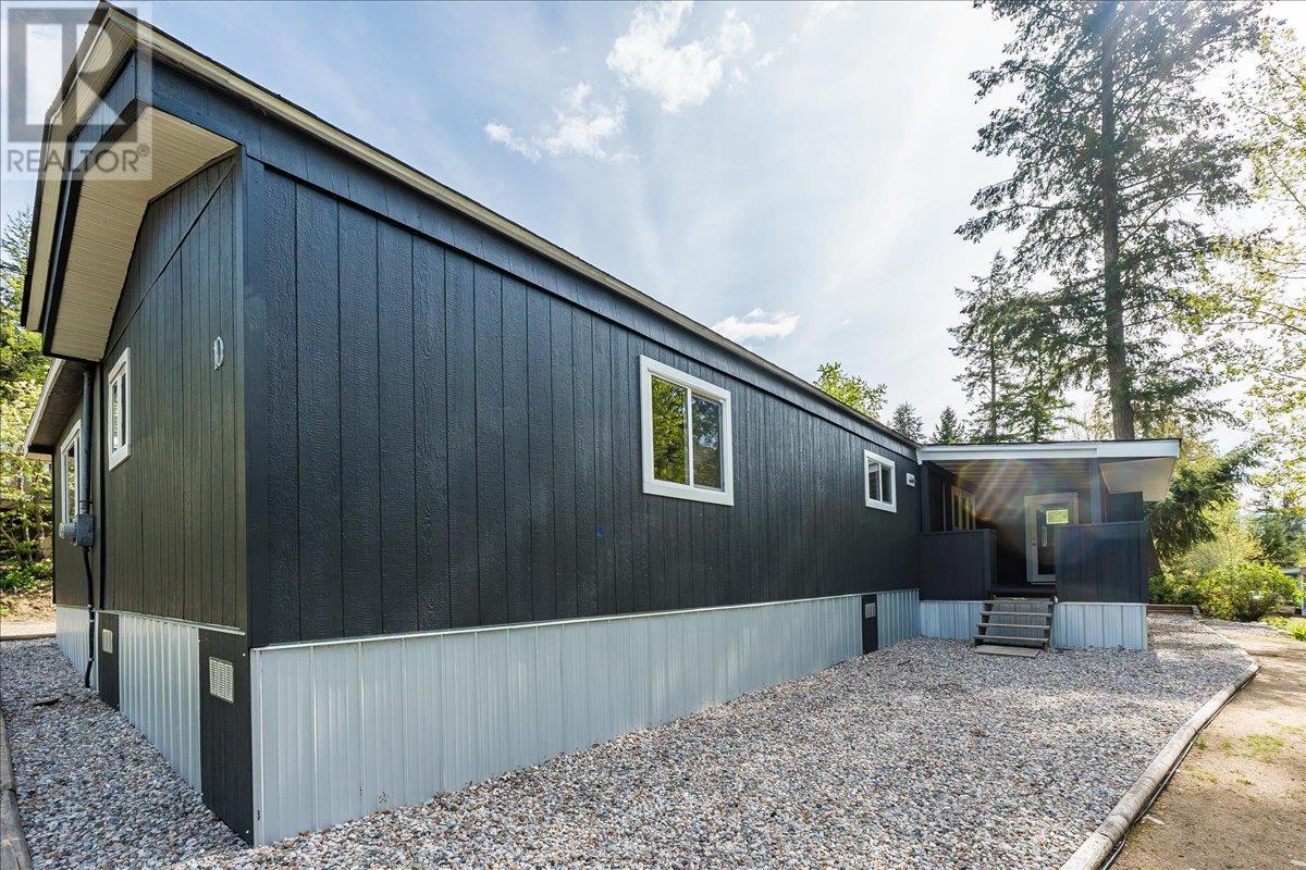 3969 Broadwater Road Unit# 10, Castlegar, British Columbia  V1N 4V5 - Photo 40 - 10345904
