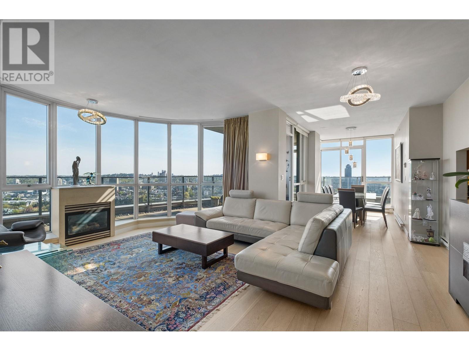 4201 1408 STRATHMORE MEWS, vancouver, British Columbia V6Z3A9