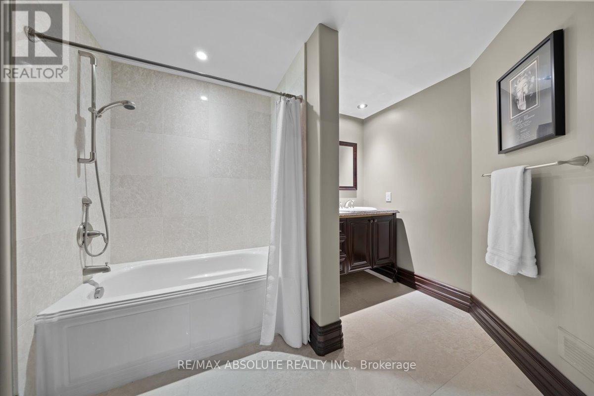 124 Biltmore Crescent, Ottawa, Ontario  K2S 2C6 - Photo 43 - X12118187