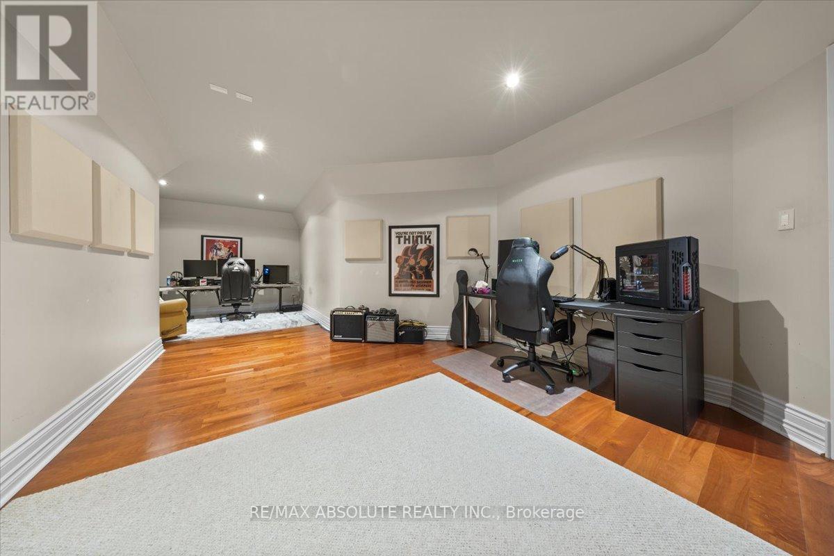 124 Biltmore Crescent, Ottawa, Ontario  K2S 2C6 - Photo 44 - X12118187
