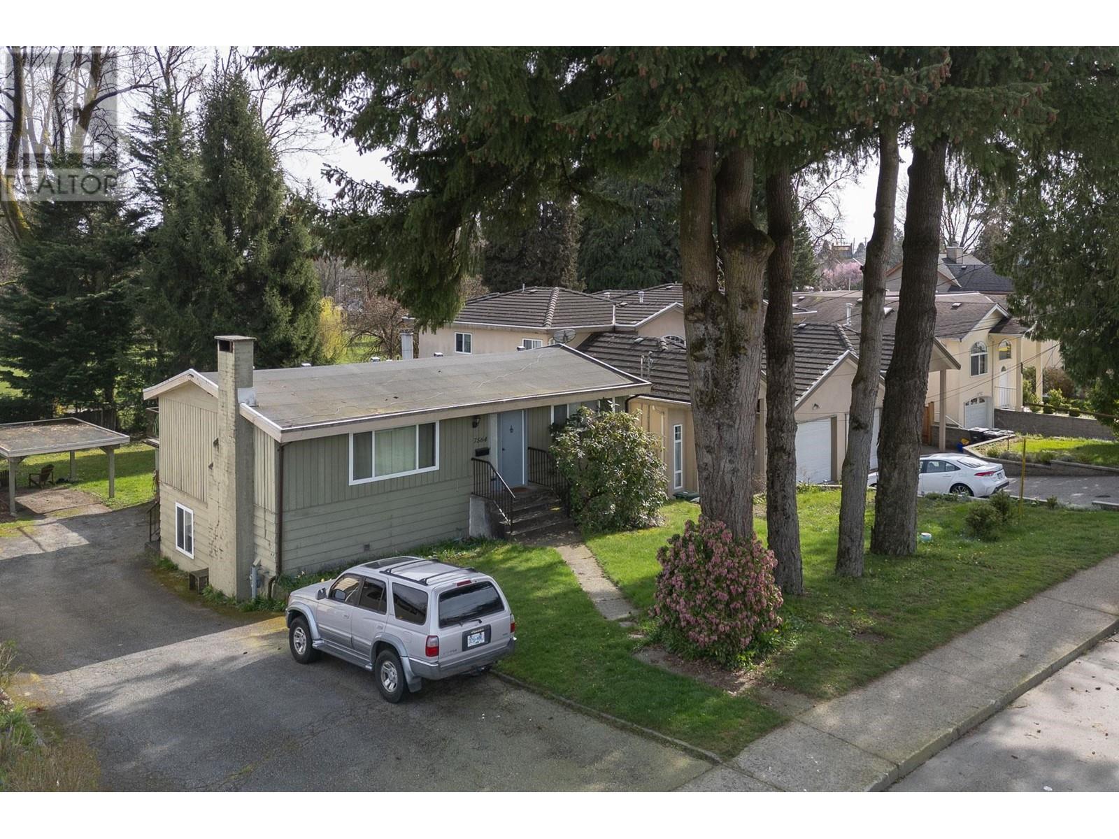7564 12th Avenue, Burnaby, British Columbia  V3N 2K1 - Photo 3 - R2997124