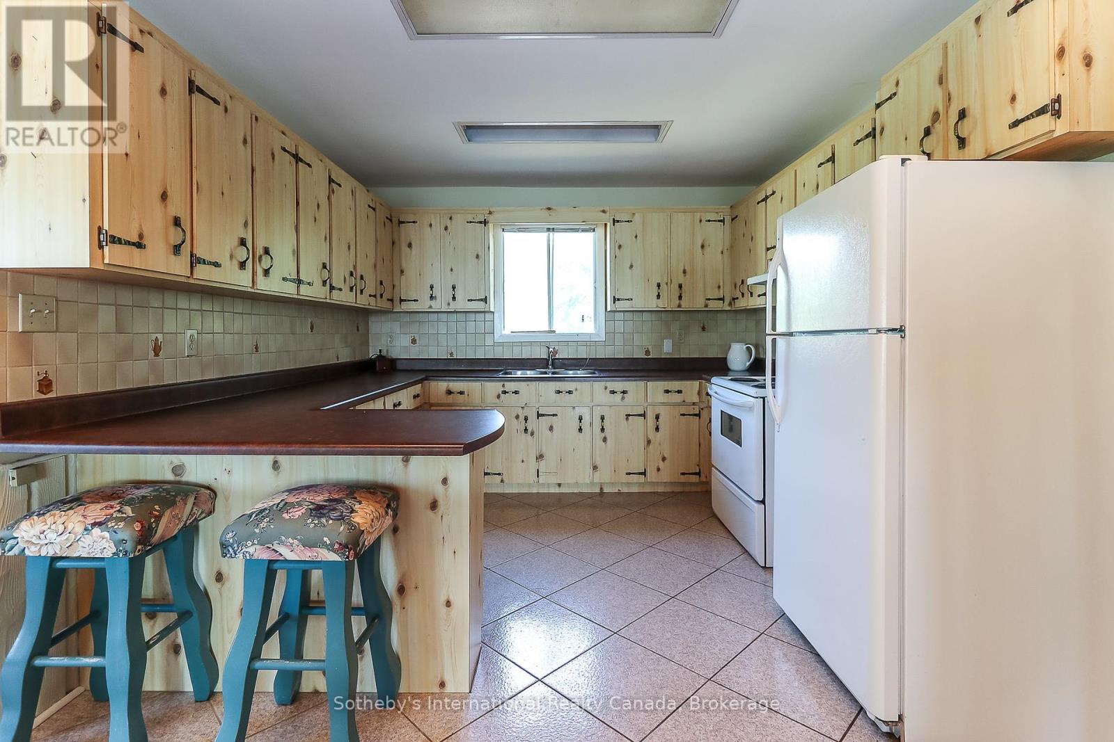 14 James Street, Tiny, Ontario  L0L 2T0 - Photo 10 - S12118184