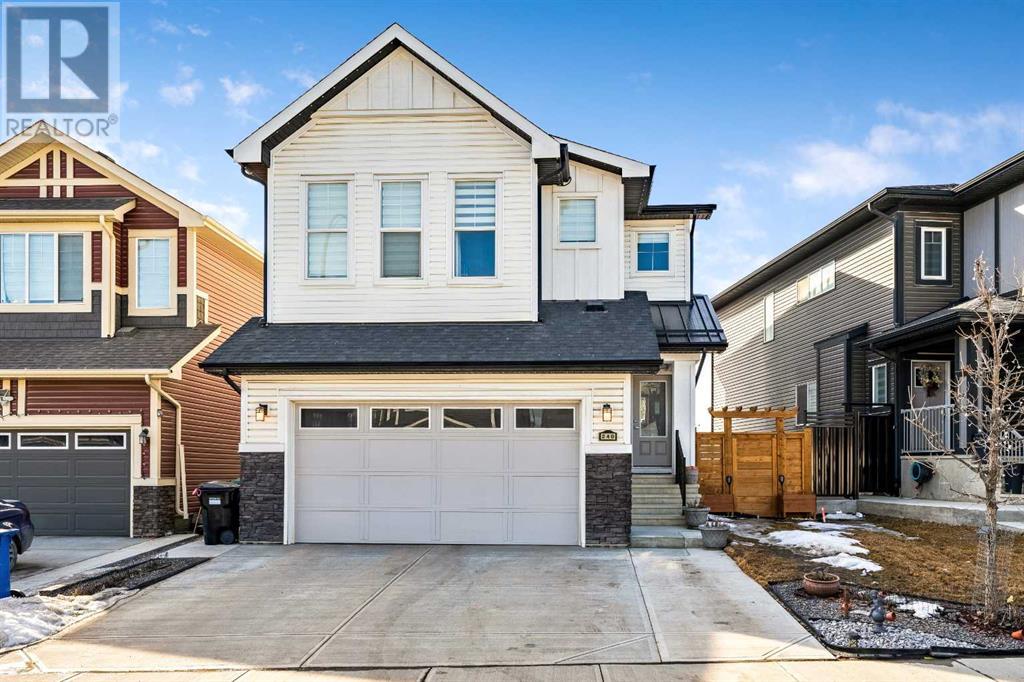 Property at 240 Lucas Crescent NW image 1
