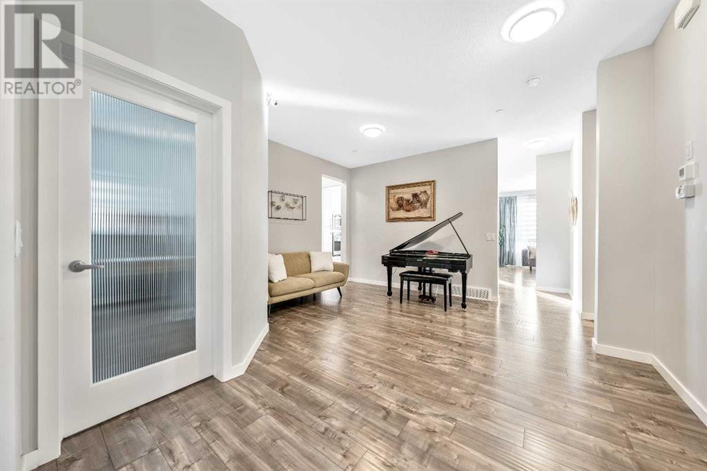 Property at 240 Lucas Crescent NW image 3