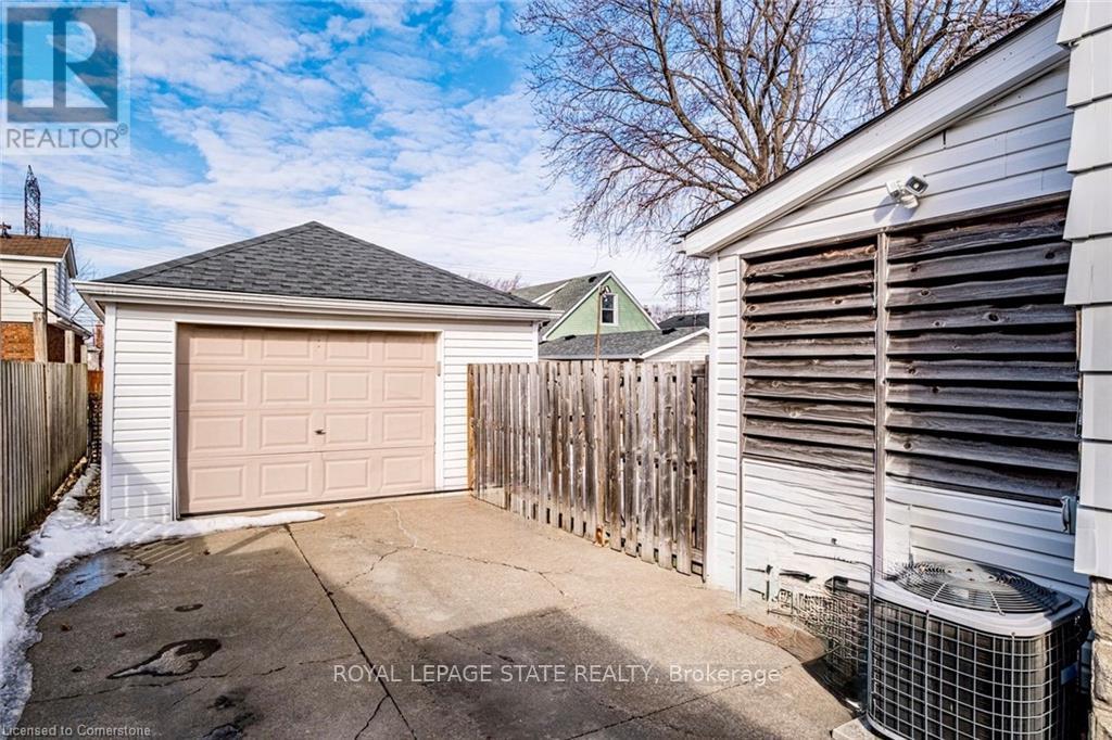Property at 134 CRAIGROYSTON ROAD image 2